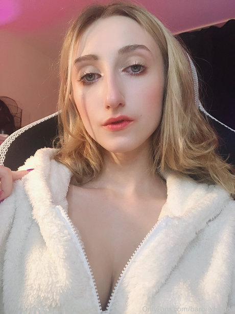 Roxane_ onlyfans model photo