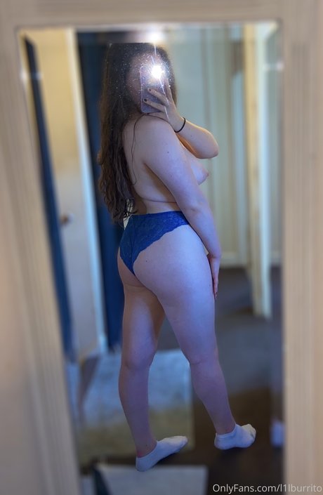 Xsarahlbx feet onlyfans