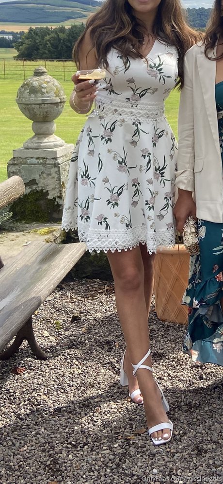 _Missinwolford onlyfans striptease