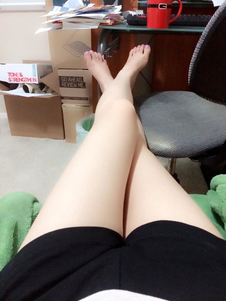 _Nancy Tran onlyfans leak ass