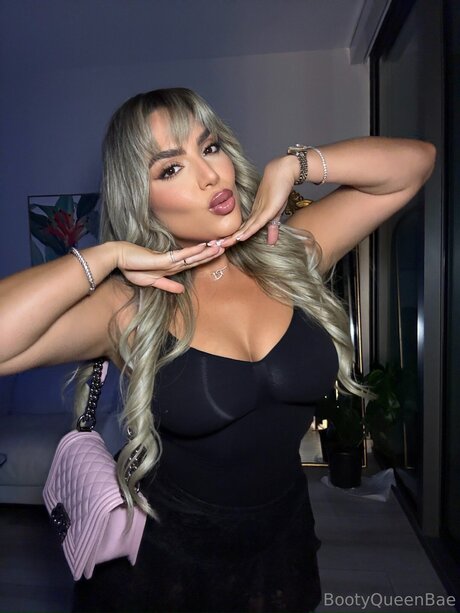 Bootyqueenbae nude leaked onlyfans