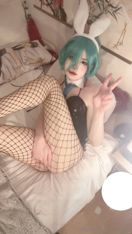 Bwu Gi onlyfans strip tease