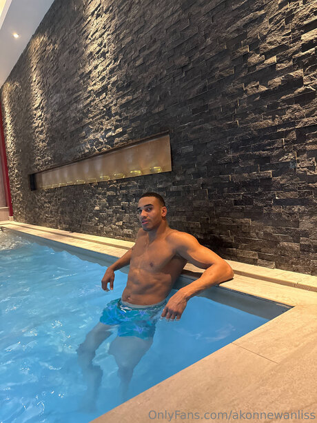 Akonnewanliss onlyfans pics