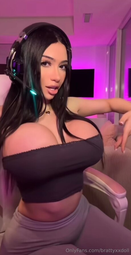 Brattyxxdoll onlyfans leaks