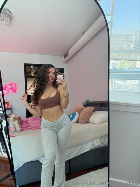 Hoesluvkinz onlyfans leaks.