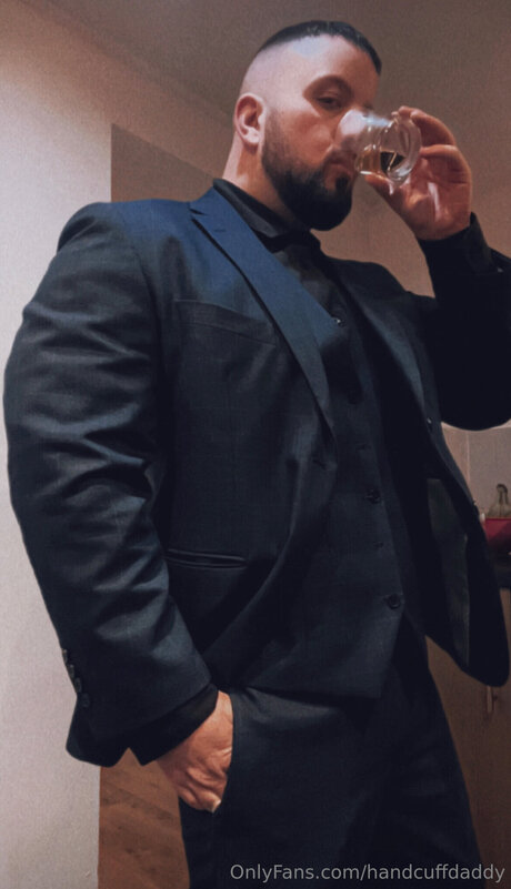 Handcuffdaddy only fans pics