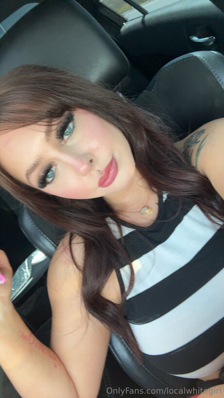 Localwhitegirl on onlyfans