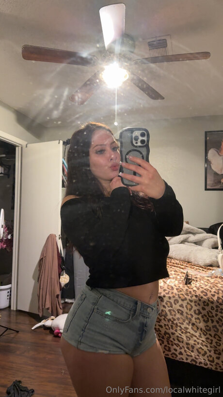Localwhitegirl naked only fans