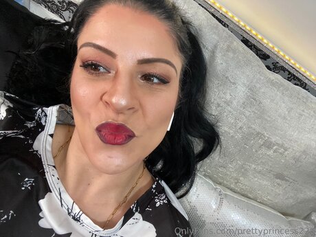 Prettyprincess220 onlyfans leaked photos