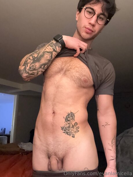 Evanlamicella onlyfans content