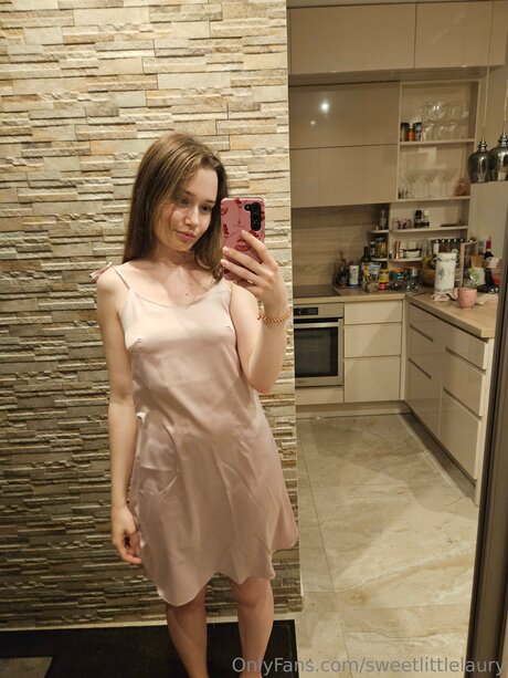 Sweetlittlelaury leaked onlyfans xxx