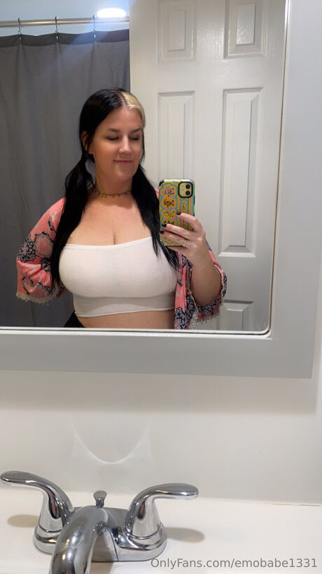 Emobabe1331 onlyfans images