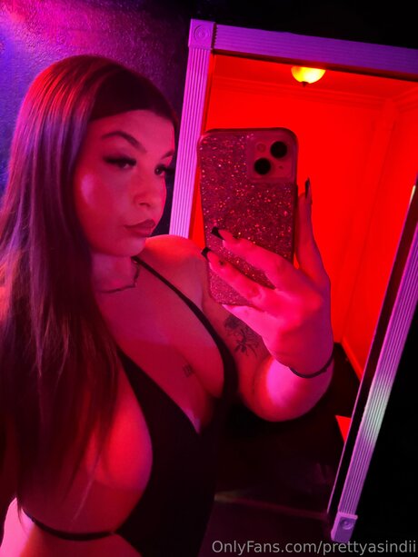 Prettyasindii onlyfans model