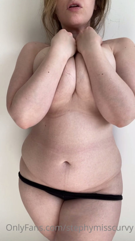 _Stephy Miss Curvy onlyfans content leaked