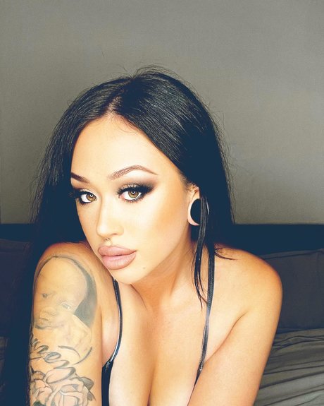 Shawnee_ onlyfans post