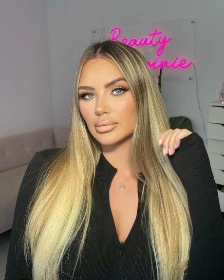 Mel Eeeelll onlyfans nsfw