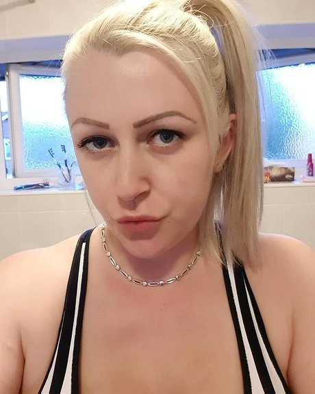 Corrine Marie Hounslow_ onlyfans naked leaks