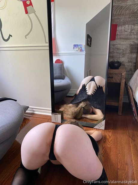 Alanna Laliberte onlyfans pic