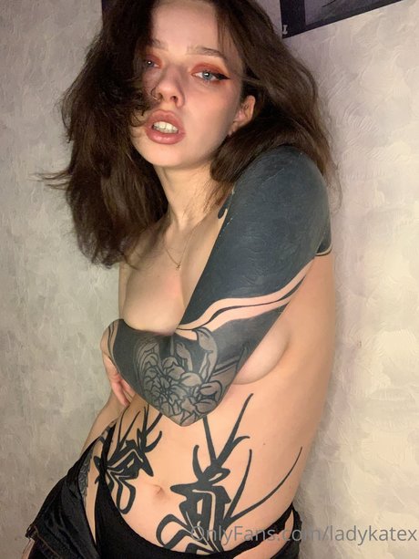 Jadie The Baddie onlyfans explicit content