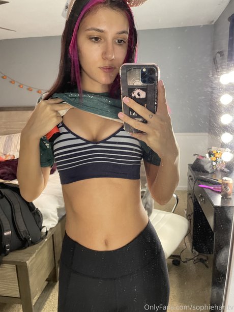 Sophie Hart_ onlyfans pic