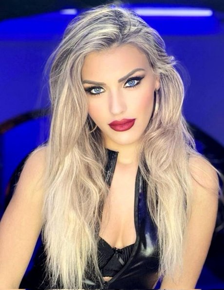 Mistress Iside_ onlyfans naked leaked