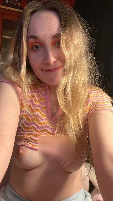 Louise Little French naked onlyfans leak