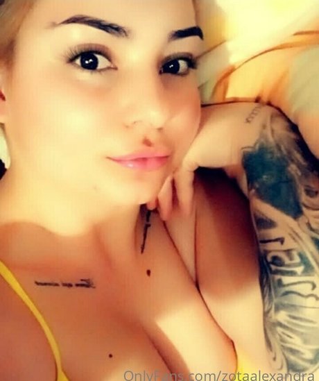 zotaalexandra nude onlyfans leaks