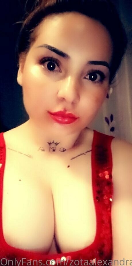 zotaalexandra onlyfans topless