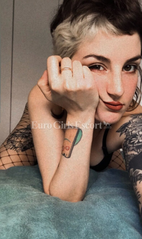 Zzofih tits onlyfans