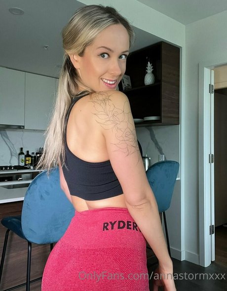 annastormxxx onlyfans leak naked