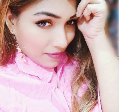 Zoya Rathore nsfw onlyfans