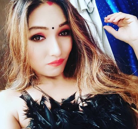 Zoya Rathore onlyfans leaked tits