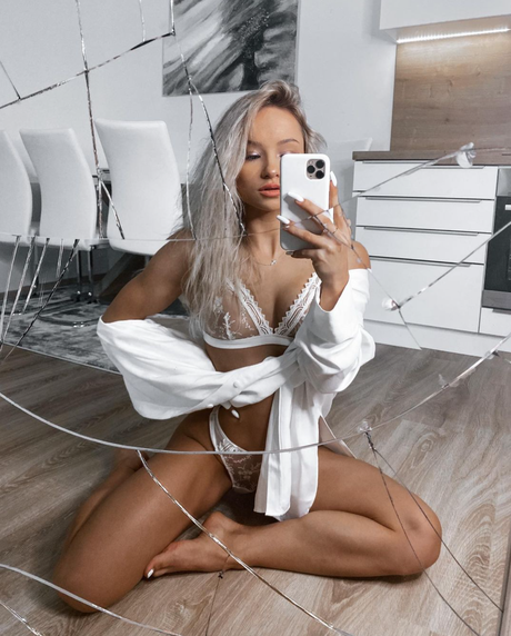 Zuzana Kardos onlyfans nude pictures