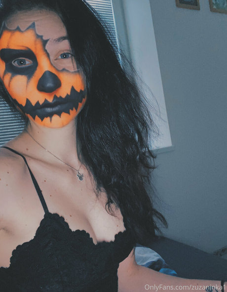 zuzaninka1 onlyfans desnuda