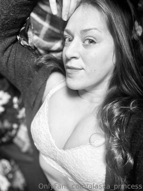 Alaska Princess leaked onlyfans.