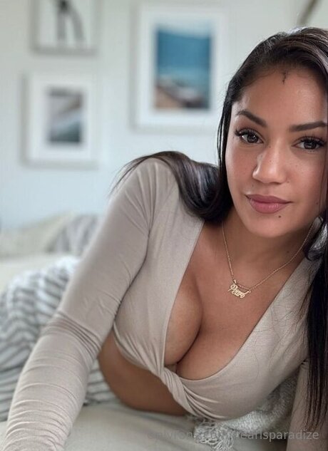 Pearlsparadize onlyfans striptease