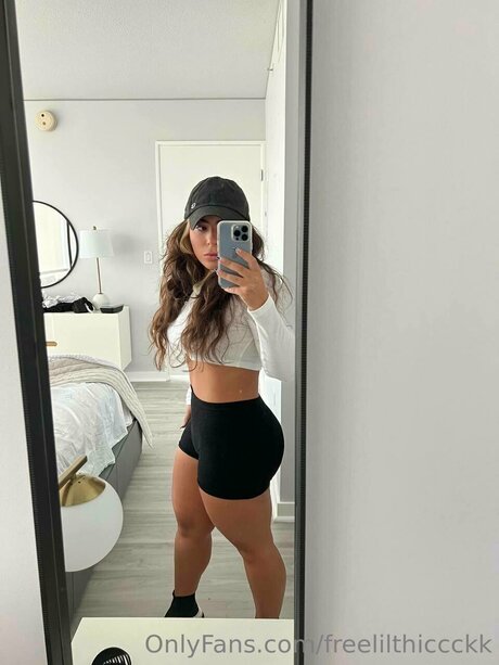 Lilthiccckktv nude onlyfans pics