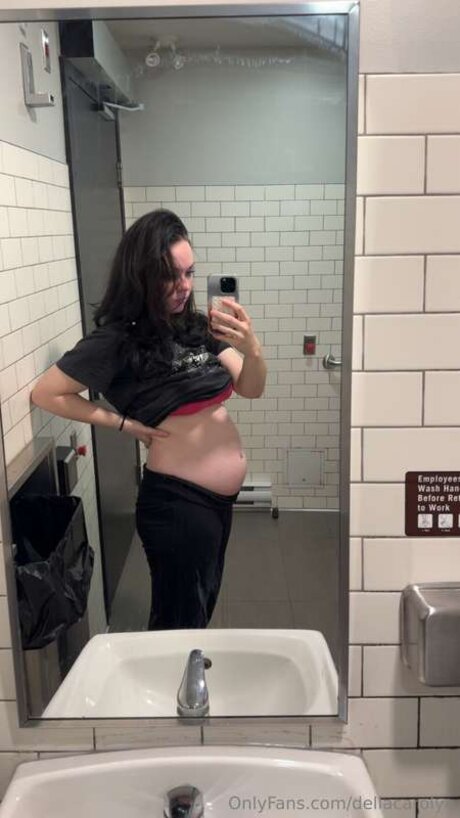 Dellacarolyn onlyfans leak