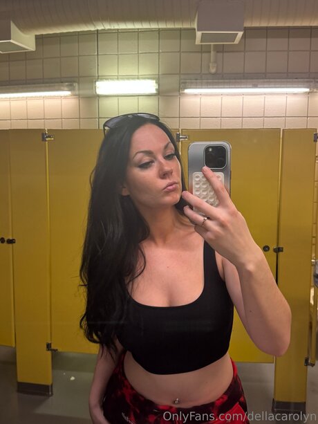 Dellacarolyn onlyfans joi