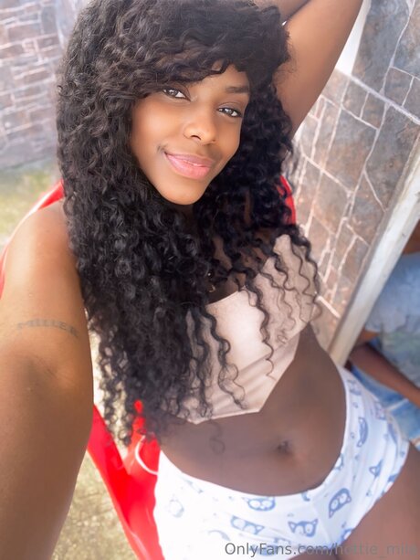 Hottie Mila only fans pics