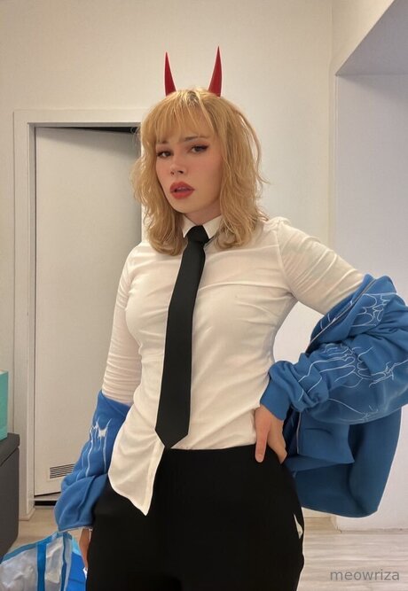 Meowriza naked only fans