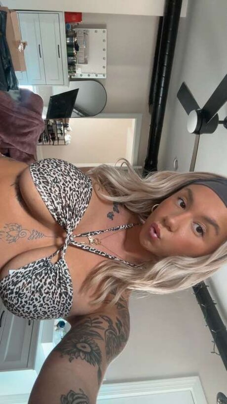 Babycali onlyfans tits