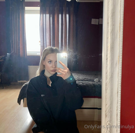 Dinulya only fans sex