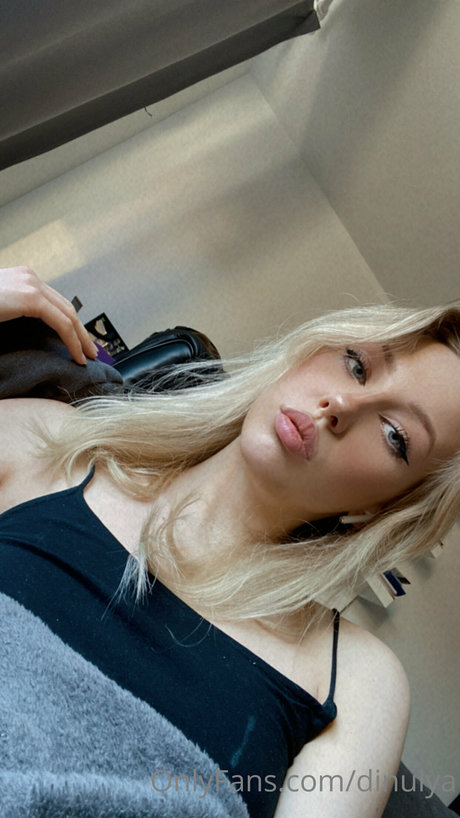 Dinulya onlyfans
