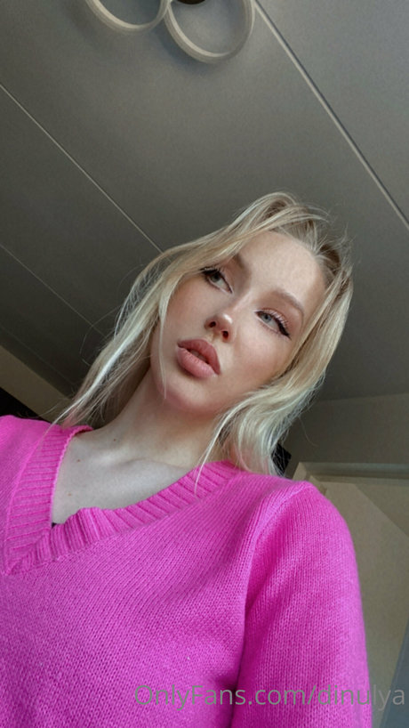 Dinulya nude onlyfans pics