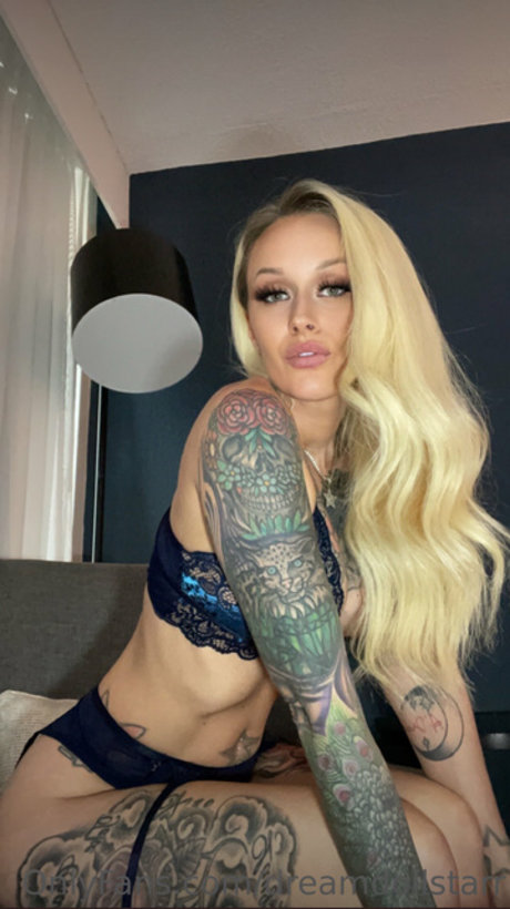 DreamDollStarr leaks only fans