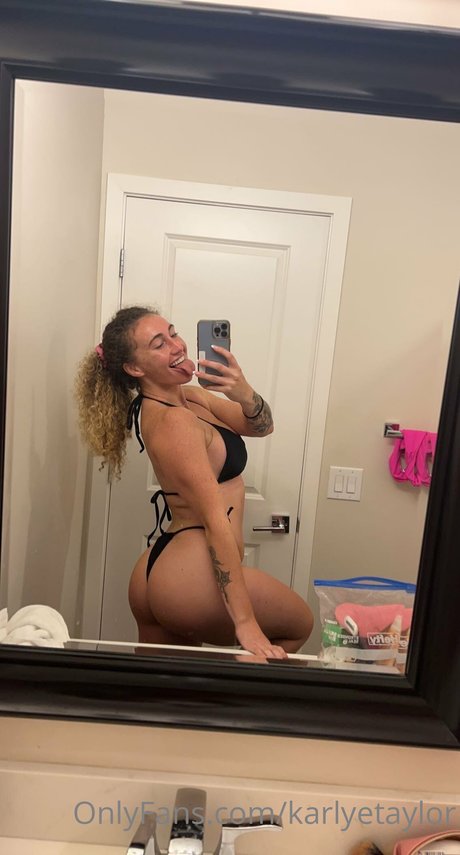 Karlye Taylor onlyfans leaked