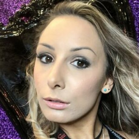 Mariah Leonne onlyfans nudes