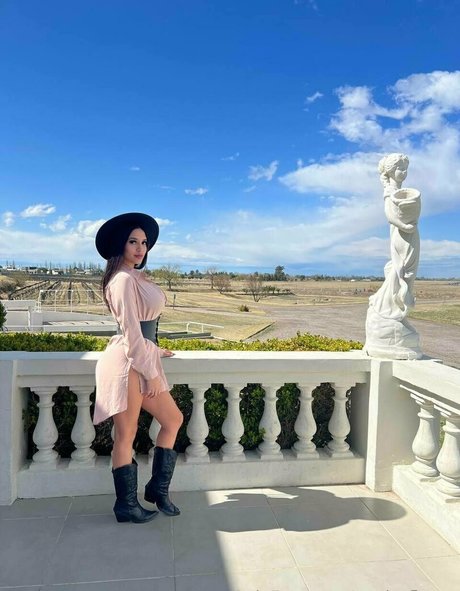 Paula Flores onlyfans free content