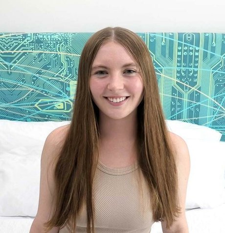 Zoey Zimmer onlyfans lean